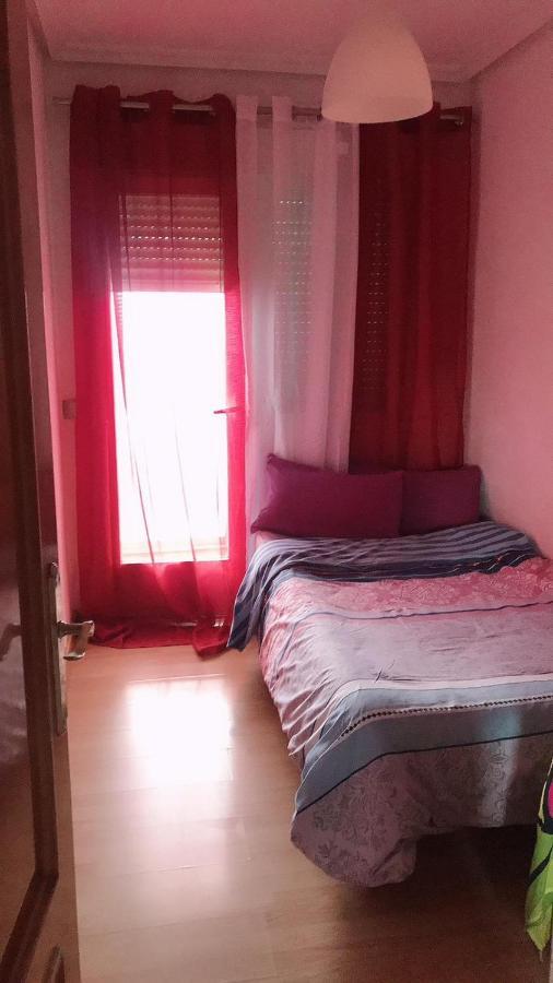 Apartamento De 3 Dormitorios Por Entrevias Madrid Exterior photo